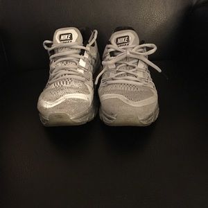 Nike AirMax Tennis Shoe 👟👟